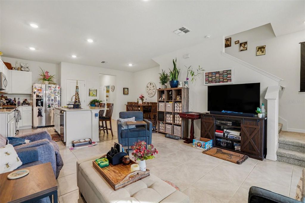 Image 5 of property listing at 17518 CRESCENT MOON LOOP, Bradenton, FL 34211