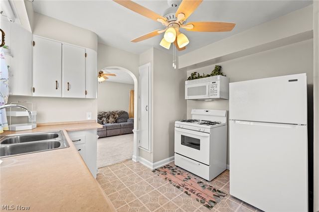 104 W Carolina Avenue, Sebring, OH 44672