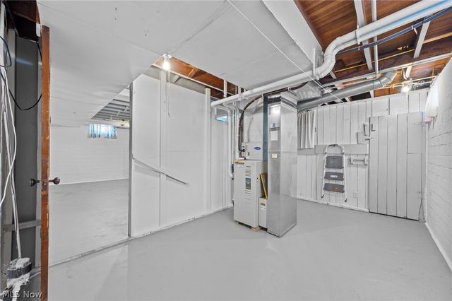 104 W Carolina Avenue, Sebring, OH 44672