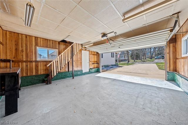 104 W Carolina Avenue, Sebring, OH 44672