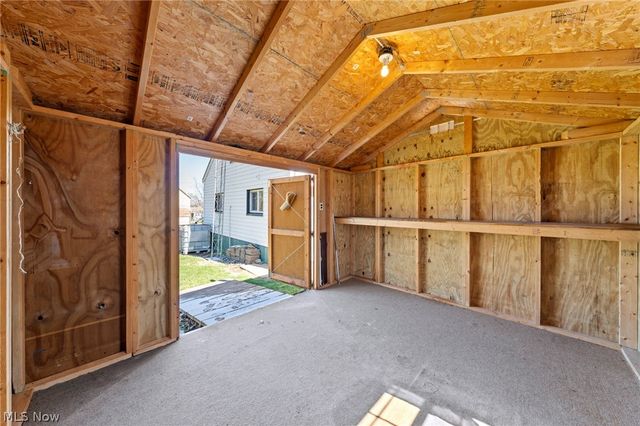 104 W Carolina Avenue, Sebring, OH 44672