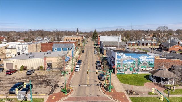 104 W Carolina Avenue, Sebring, OH 44672