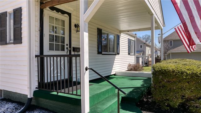 104 W Carolina Avenue, Sebring, OH 44672