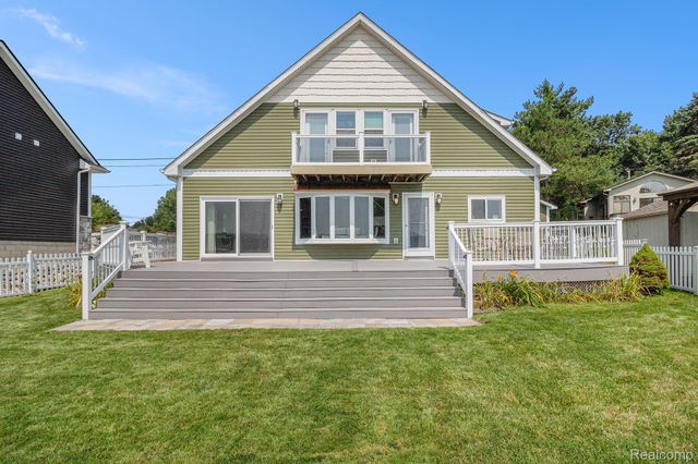 3174 Nisbet Road, Hamburg Township, MI 48169