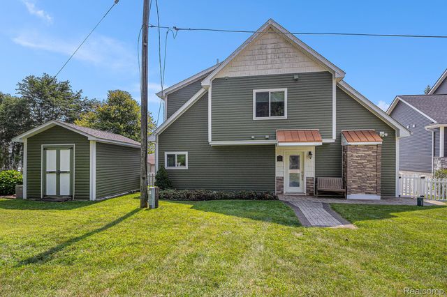 3174 Nisbet Road, Hamburg Township, MI 48169