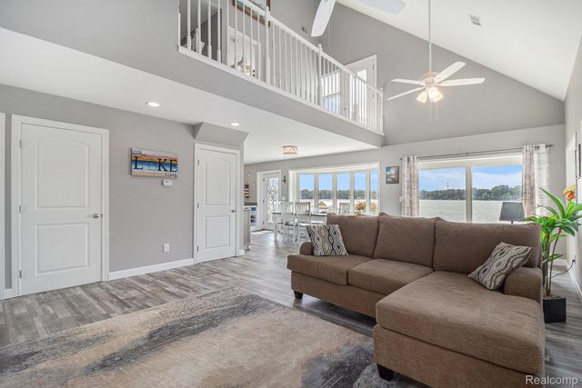 3174 Nisbet Road, Hamburg Township, MI 48169