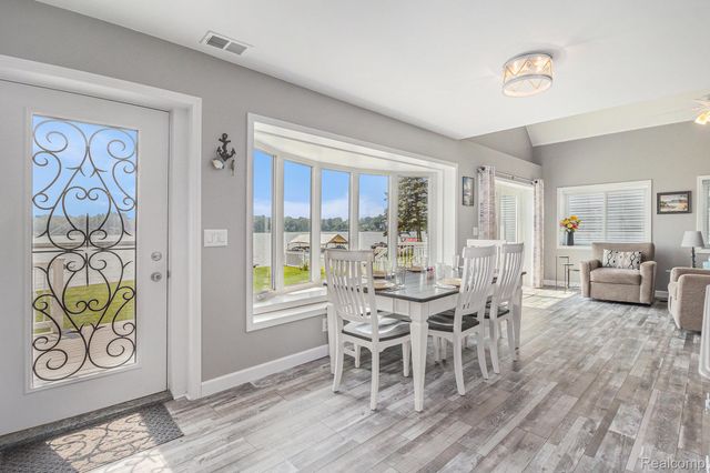 3174 Nisbet Road, Hamburg Township, MI 48169