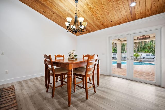 5700 SW 196th Lane, Southwest Ranches, FL 33332