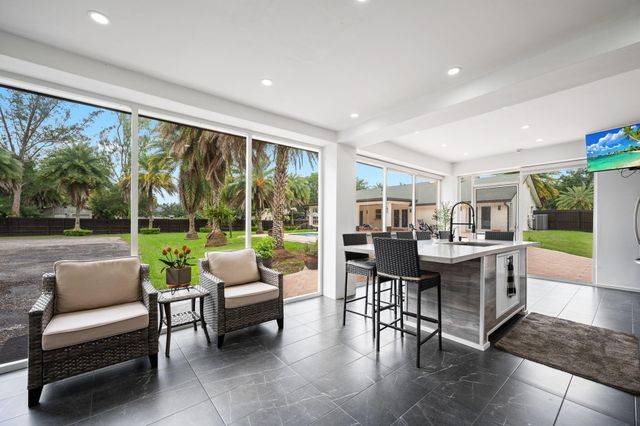 5700 SW 196th Lane, Southwest Ranches, FL 33332