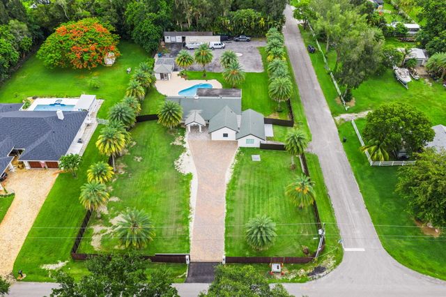5700 SW 196th Lane, Southwest Ranches, FL 33332