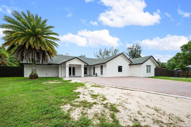 5700 SW 196th Lane, Southwest Ranches, FL 33332