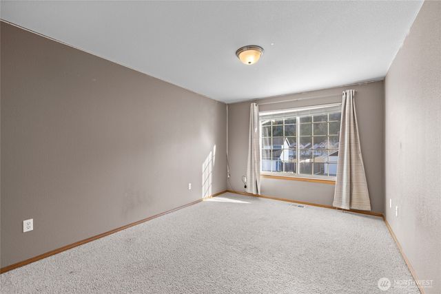 236 Easton Avenue W, Eatonville, WA 98328