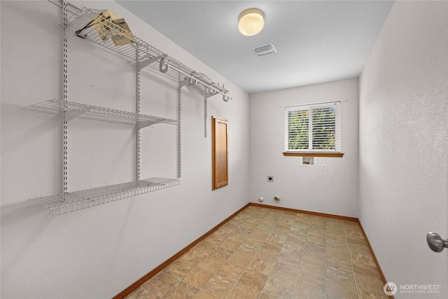 236 Easton Avenue W, Eatonville, WA 98328