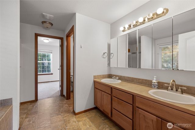 236 Easton Avenue W, Eatonville, WA 98328