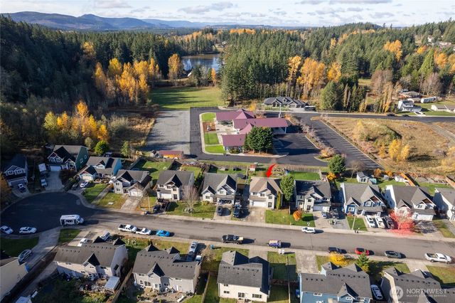 236 Easton Avenue W, Eatonville, WA 98328