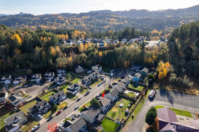 236 Easton Avenue W, Eatonville, WA 98328