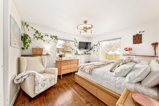 5623 Bentwood LANE, Greendale, WI 53129