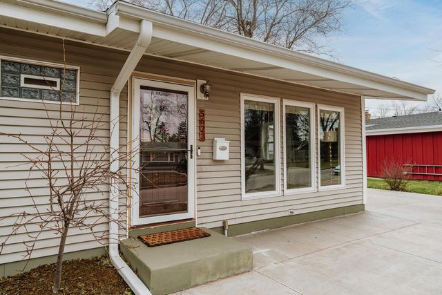 5623 Bentwood LANE, Greendale, WI 53129