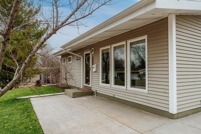 5623 Bentwood LANE, Greendale, WI 53129