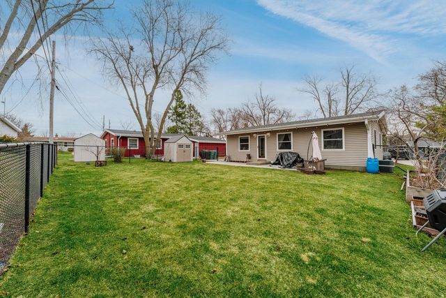 5623 Bentwood LANE, Greendale, WI 53129