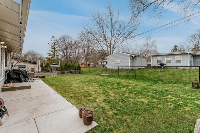 5623 Bentwood LANE, Greendale, WI 53129