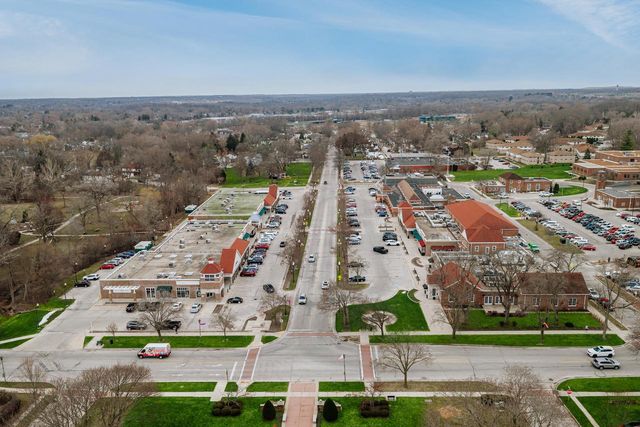 5623 Bentwood LANE, Greendale, WI 53129