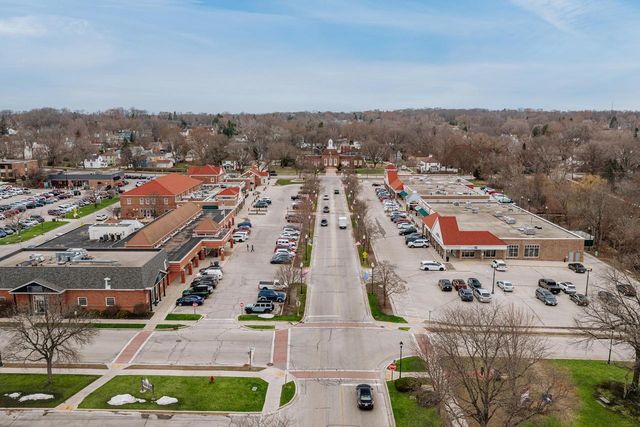 5623 Bentwood LANE, Greendale, WI 53129