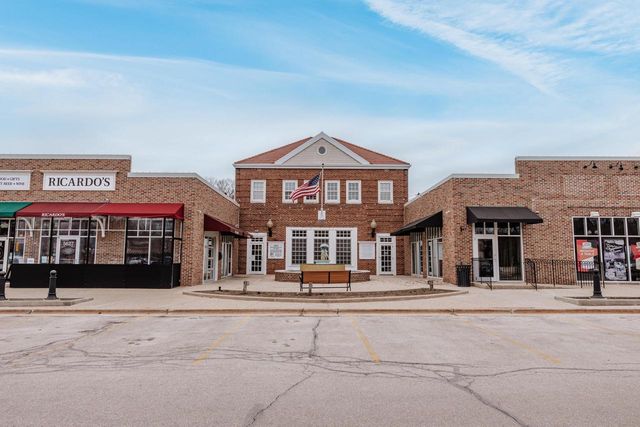 5623 Bentwood LANE, Greendale, WI 53129