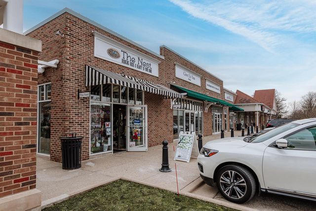 5623 Bentwood LANE, Greendale, WI 53129