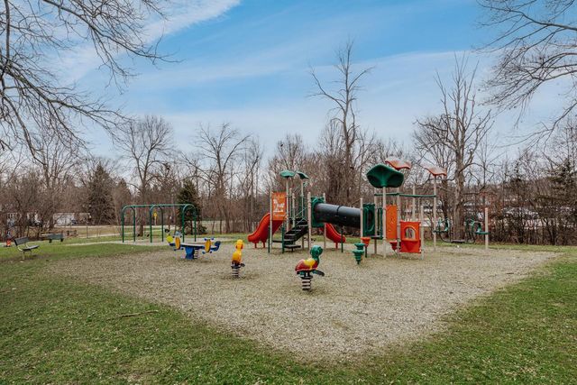 5623 Bentwood LANE, Greendale, WI 53129