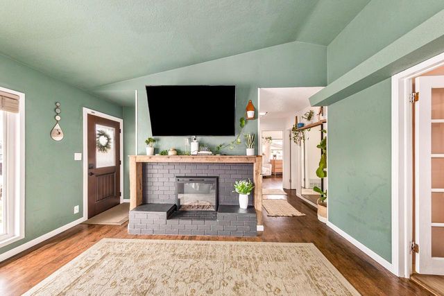 5623 Bentwood LANE, Greendale, WI 53129