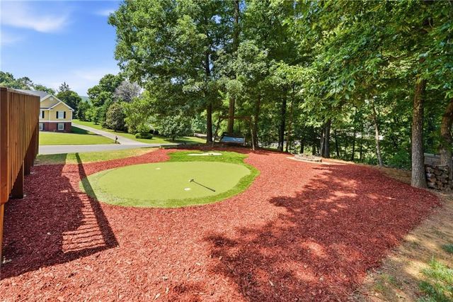 13 Lamplighter Cove NW, Cartersville, GA 30120