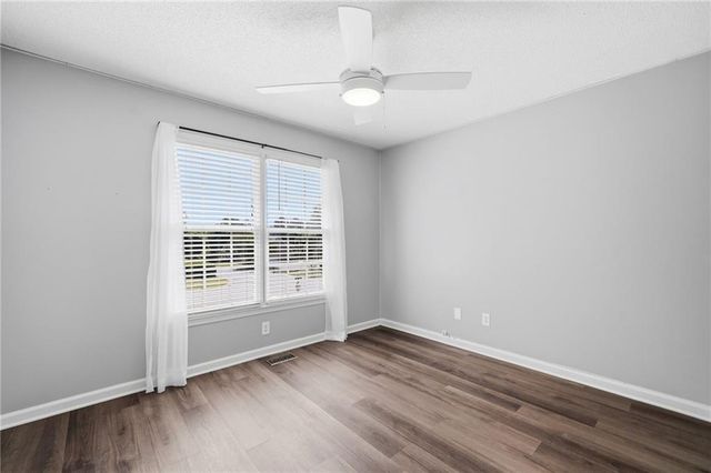 13 Lamplighter Cove NW, Cartersville, GA 30120