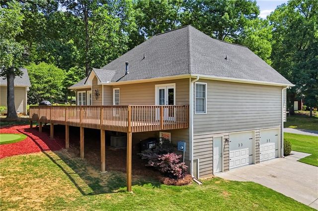 13 Lamplighter Cove NW, Cartersville, GA 30120