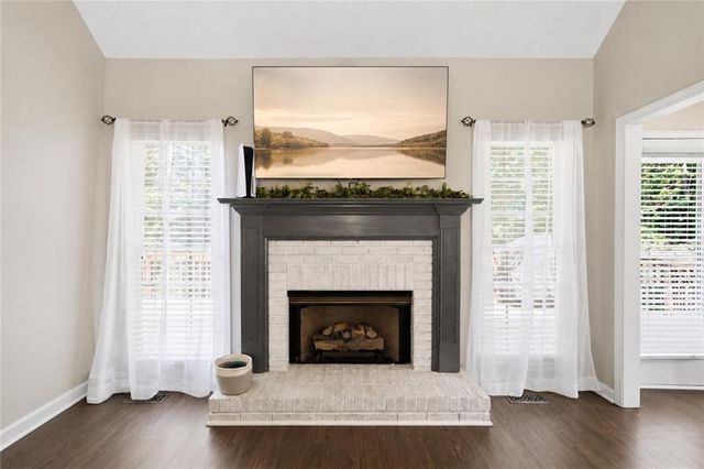 13 Lamplighter Cove NW, Cartersville, GA 30120