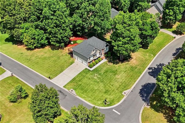 13 Lamplighter Cove NW, Cartersville, GA 30120