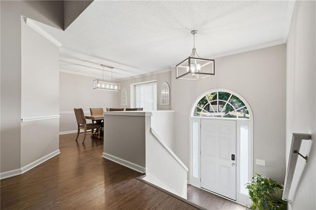 13 Lamplighter Cove NW, Cartersville, GA 30120