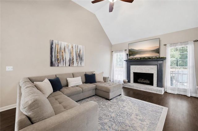 13 Lamplighter Cove NW, Cartersville, GA 30120