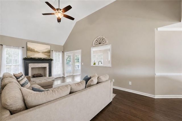 13 Lamplighter Cove NW, Cartersville, GA 30120