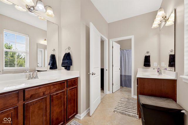 10522 Morningtide Circle, Fishers, IN 46038
