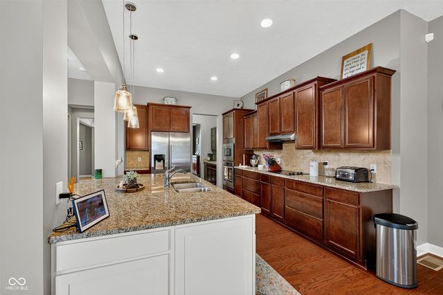 10522 Morningtide Circle, Fishers, IN 46038