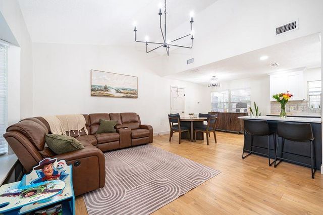 3325 S INDIANA AVENUE, St Cloud, FL 34769