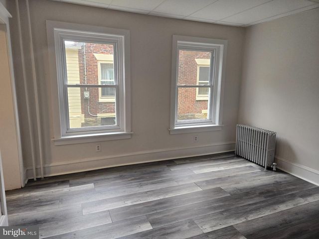 370 N HANOVER ST, Pottstown, PA 19464