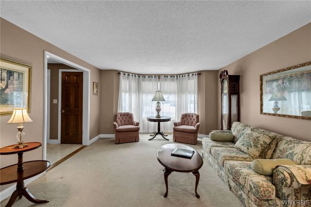 179 Quail Hollow Lane, Amherst, NY 14051