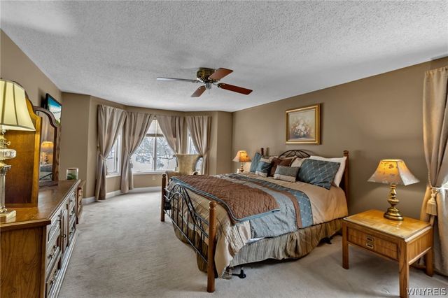 179 Quail Hollow Lane, Amherst, NY 14051