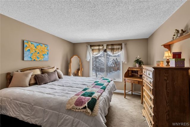 179 Quail Hollow Lane, Amherst, NY 14051