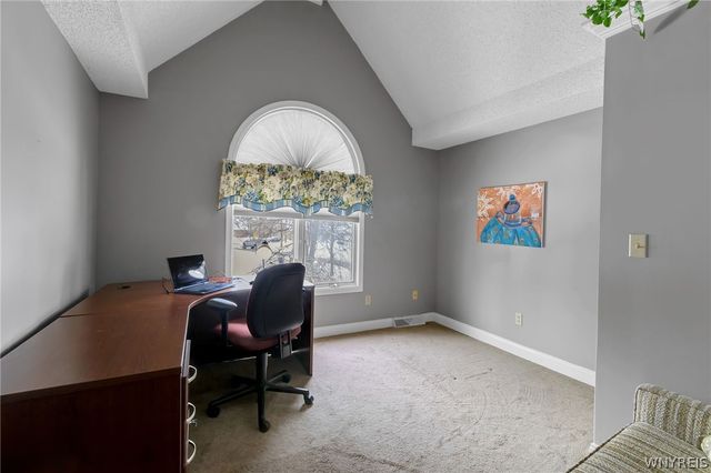 179 Quail Hollow Lane, Amherst, NY 14051