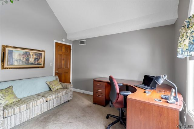 179 Quail Hollow Lane, Amherst, NY 14051