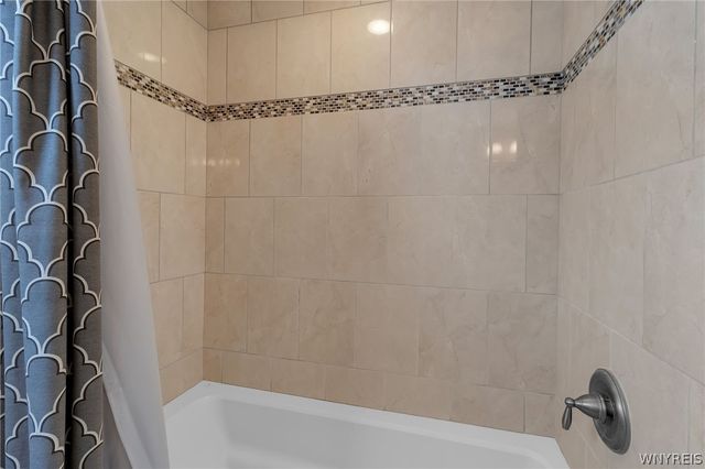 179 Quail Hollow Lane, Amherst, NY 14051