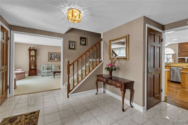 179 Quail Hollow Lane, Amherst, NY 14051